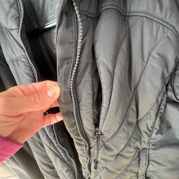 Women's LL Bean Jacket - Picture 7 of 10